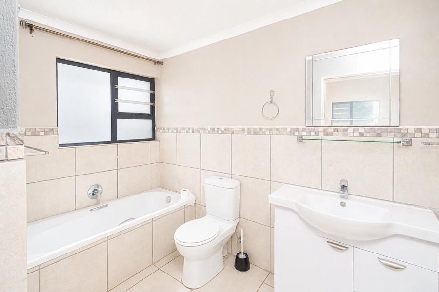 3 Bedroom Property for Sale in Magalies Golf Estate North West